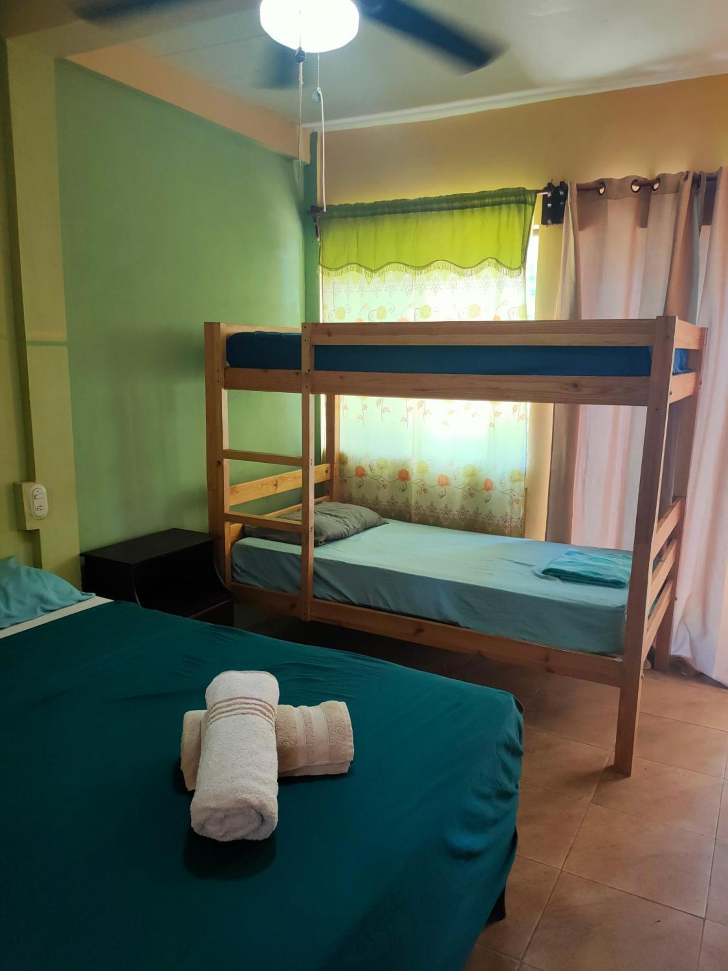 Guesthouse Island Escape South End Zimmer foto